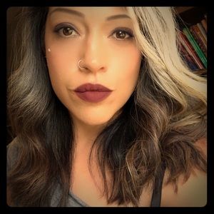 Meet your Posher, Lorina